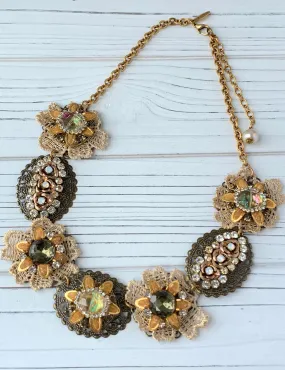 Bejeweled Detailed Vintage Inspired Bib Necklace in Soft Tones