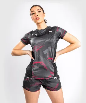 Camiseta UFC Venum Authentic Fight Week 2.0 Dry-Tech - Para mujer - Negro/Rojo