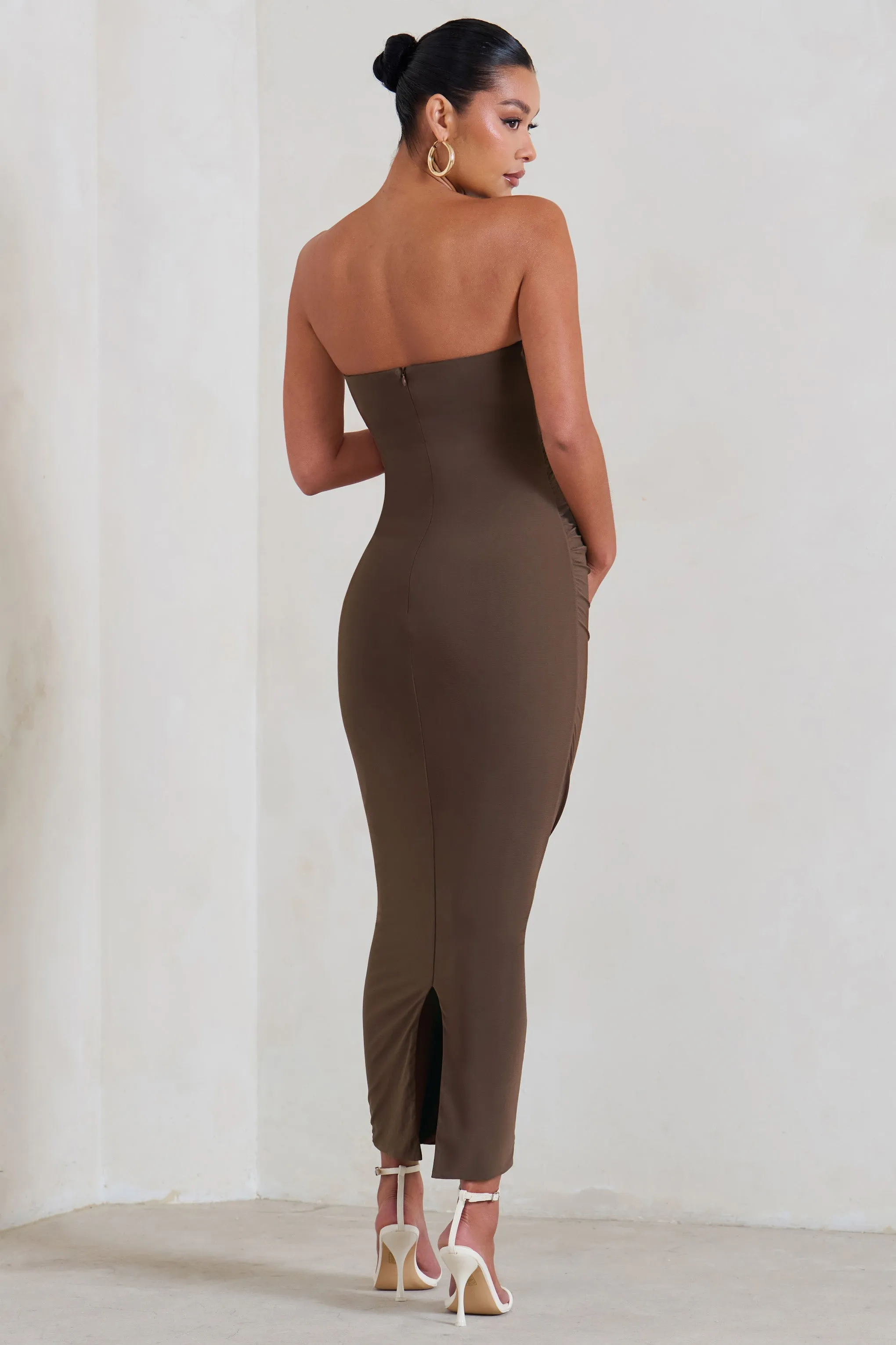 Evita | Robe mi-longue de maternité marron avec décolleté en cur et détail torsadé