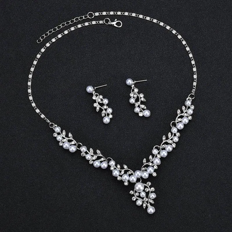 Ladies Wedding Pearl Rhinestone Leaf Necklace & Earring set